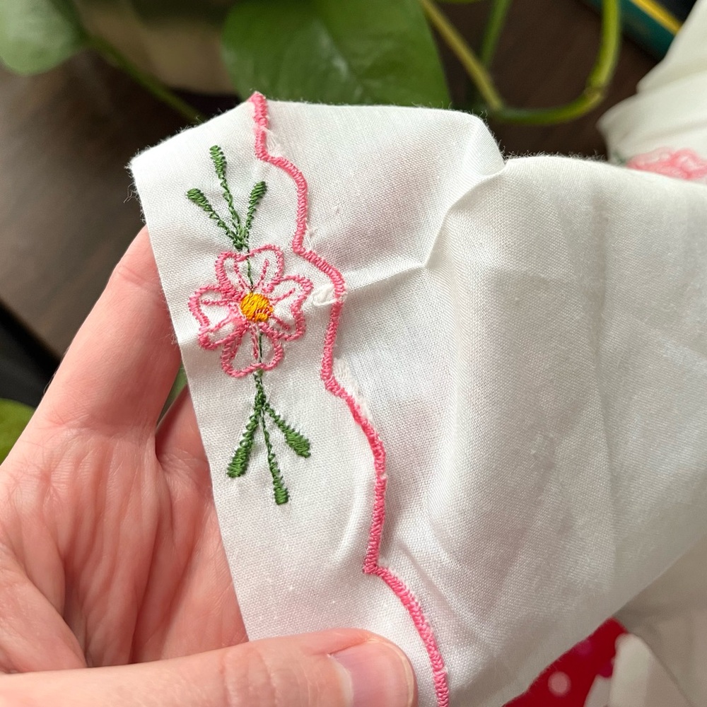70s Embroidered Peasant Blouse White Pink Floral Cottagecore Boho - Picture 6 of 16